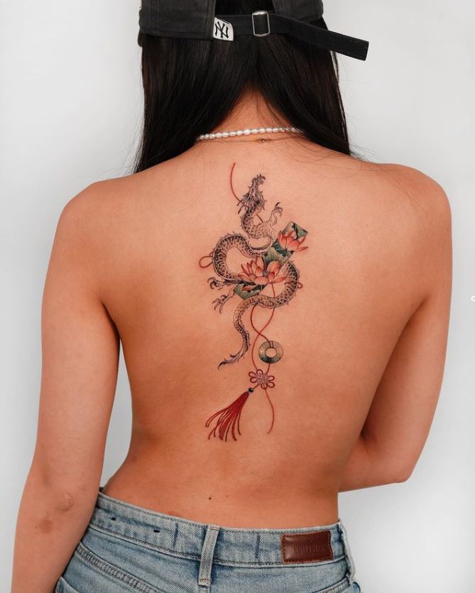 Tatouage Japonais Dragon Et Lotus Norigae Sur Le Dos