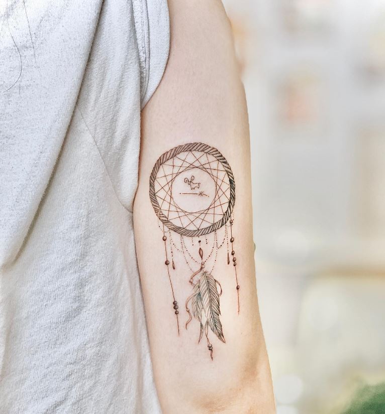 Tatouage Signe Astrologique Bélier Attrape Rêve 