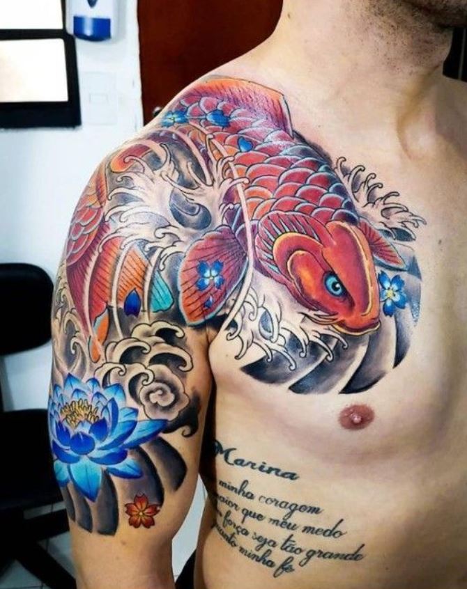 Tatouage Japonais Koï Et Lotus Sur L'épaule Et Le Bras 