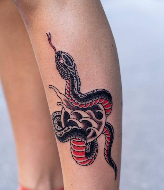  Tatouage Japonais Serpent Et Vague Sur La Jambe