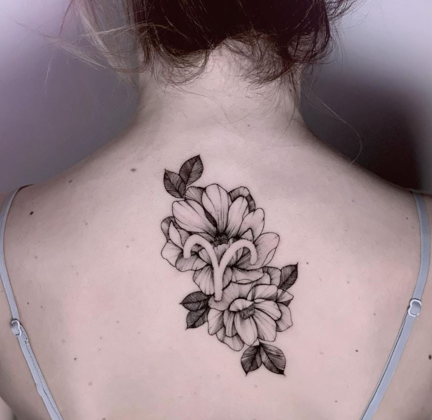 Tatouage Signe Astrologique Bélier Floral à Symbole 