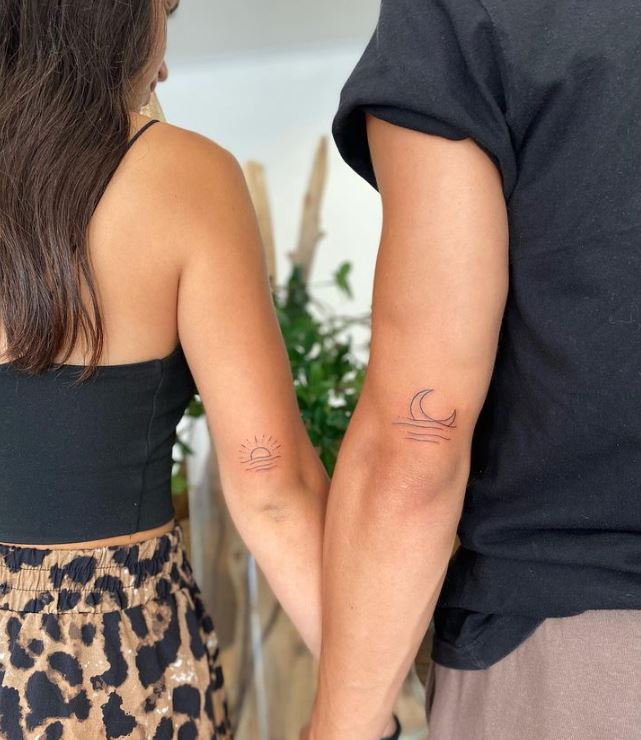 Demi Lune Et Demi Soleil En Tatouage Couple 