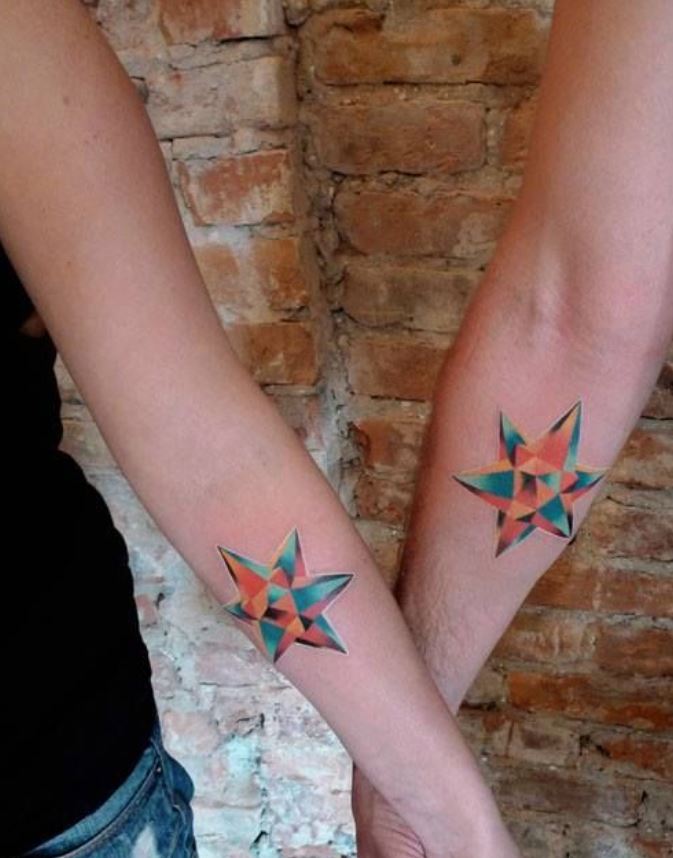 Tatouage étoile Colorée Couple 