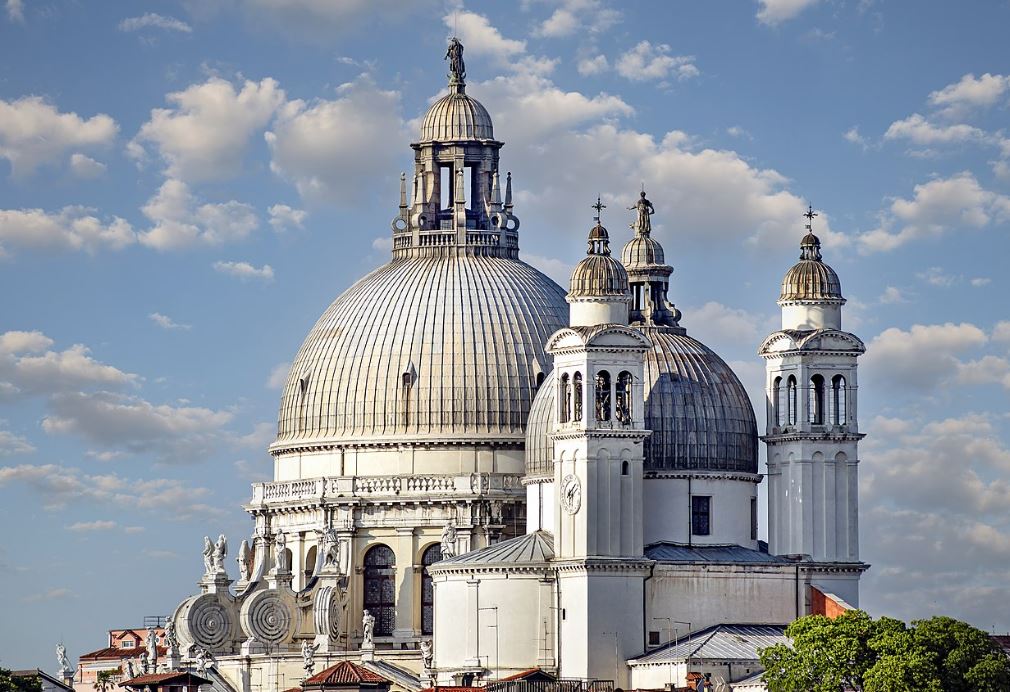 Notre Dame De La Salute