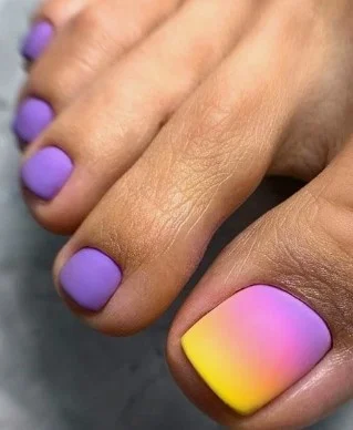 nail Art Pied été Violet Dégradé Jaune