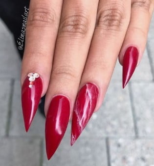 nail Art Marbre Rouge