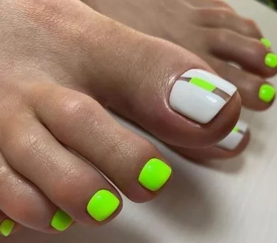 Nail Art Verão Pé Branco E Amarelo Neon