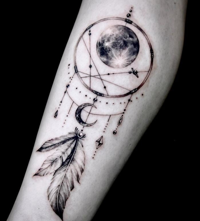  Tatouage Lune Style Attrape Rêve