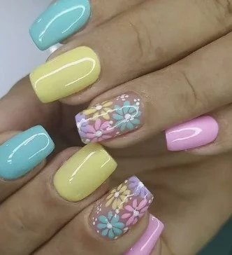 nail Art été Fleurs Et Couleurs