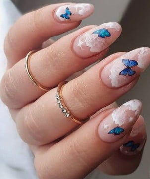 nail Art Au Motif Papillon Bleu 