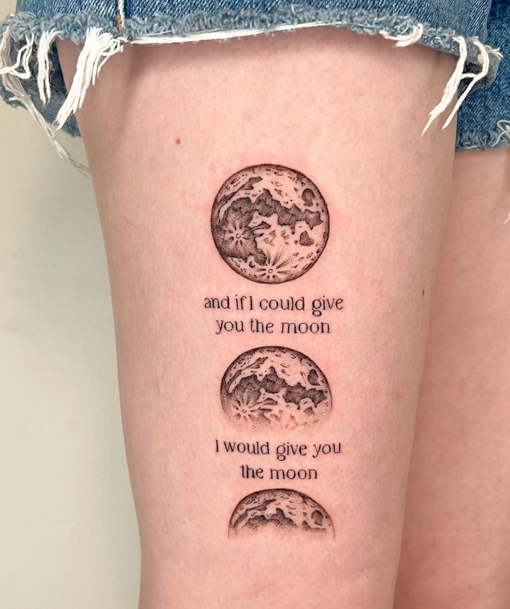 Tatouage Phase Lunaire Et écriture 