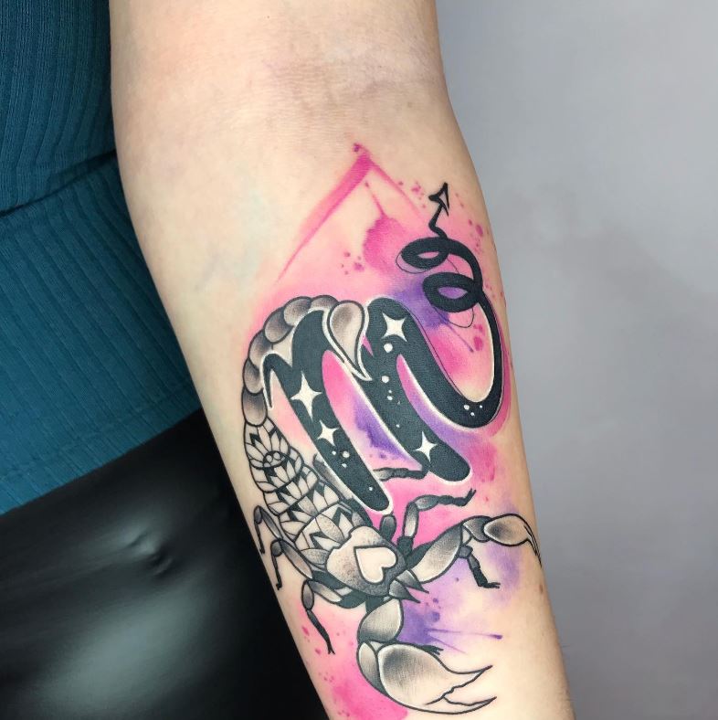 Tatouage Signe Astrologique Scorpion à Symbole Fresque Colorée 