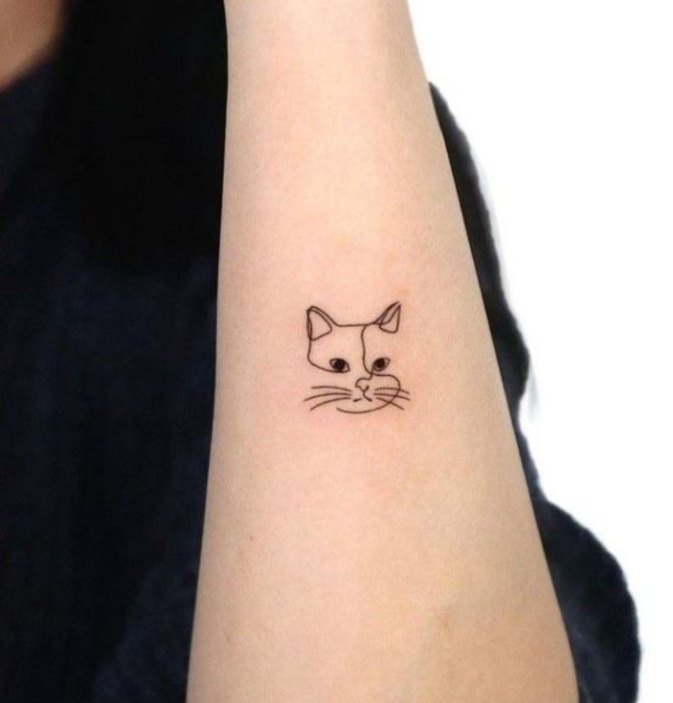 Tatouage Chat Minimaliste En Lignes Fines 