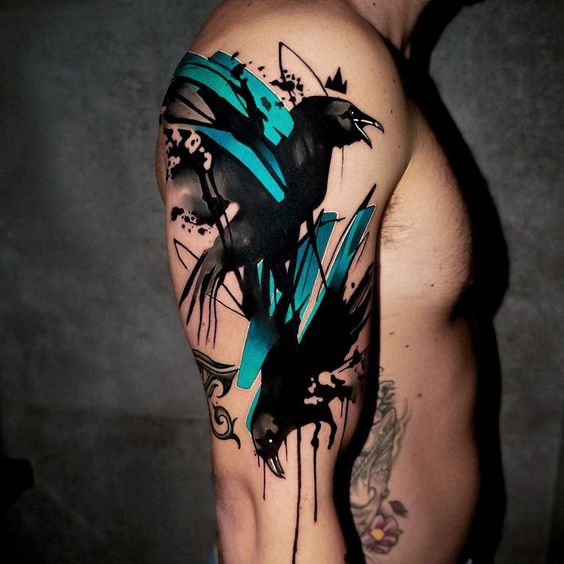 tatouage graphique Corbeau sur le bras