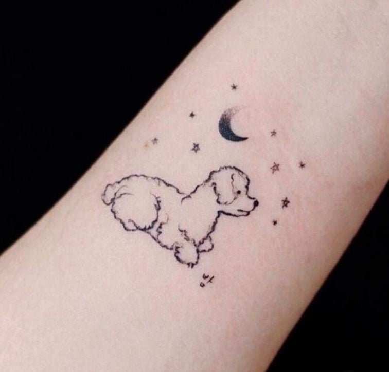 Tatouage Chien Minimaliste Et Astres