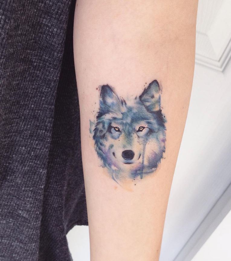 Tatouage De Loup Gris Violacé 