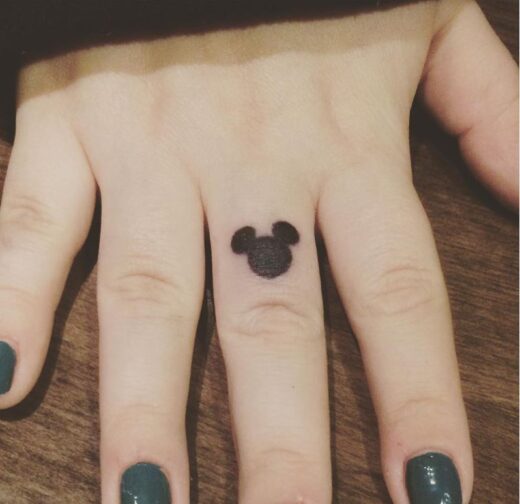 Tatouage Disney Noir Et Blanc