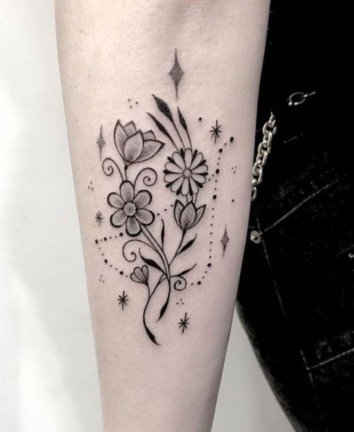 Tatouage Signe Astrologique Capricorne Constellation Florale 