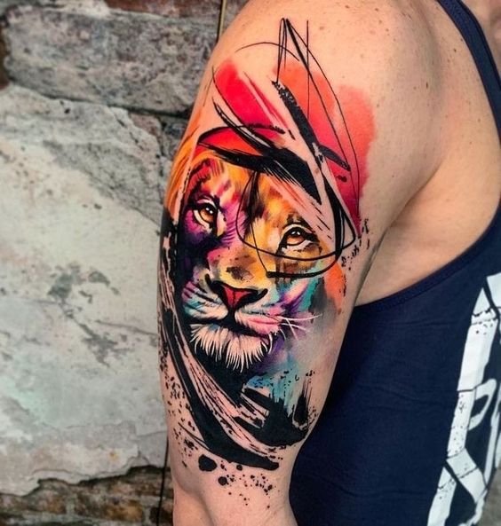 tatouage graphique Lion sur le bras