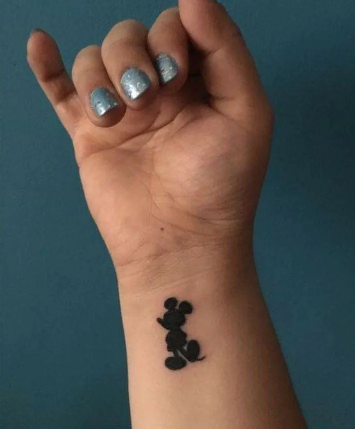 Blacktattoo Disney Mickey Sur Le Poignet