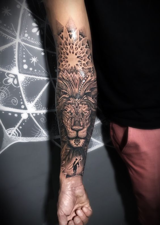 tatouage ornemental Lion 