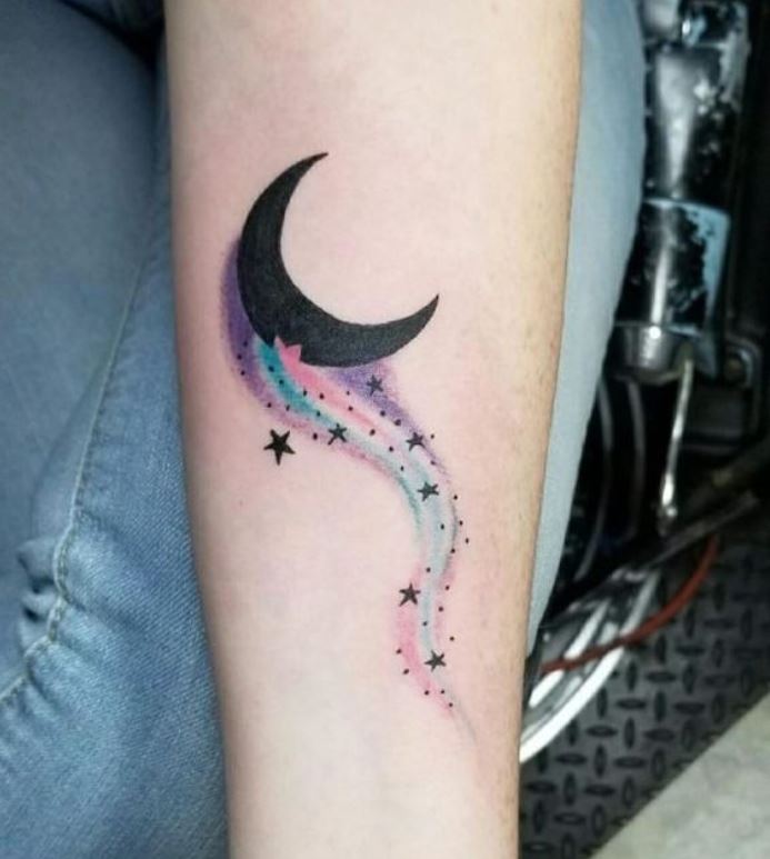 Tatouage Petite Lune Noire Et Astres 