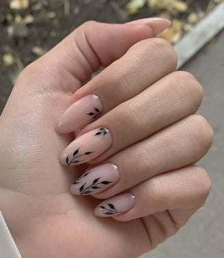 nail Art Noir Motif Fleur 