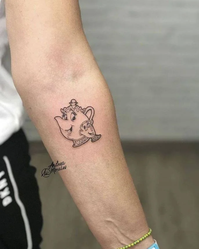 Tatouage Disney madame samovar et zip