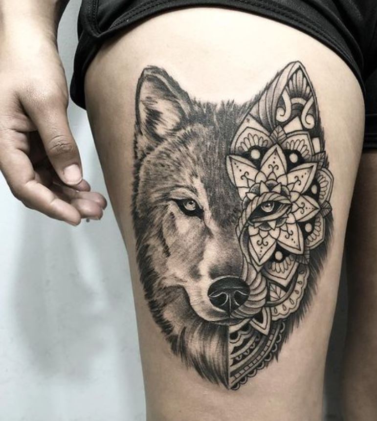 Tatouage De Loup Mi Réaliste Mi Mandala Dentelle 