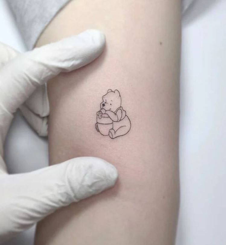 Tatouage Disney Discret Winnie L'ourson 