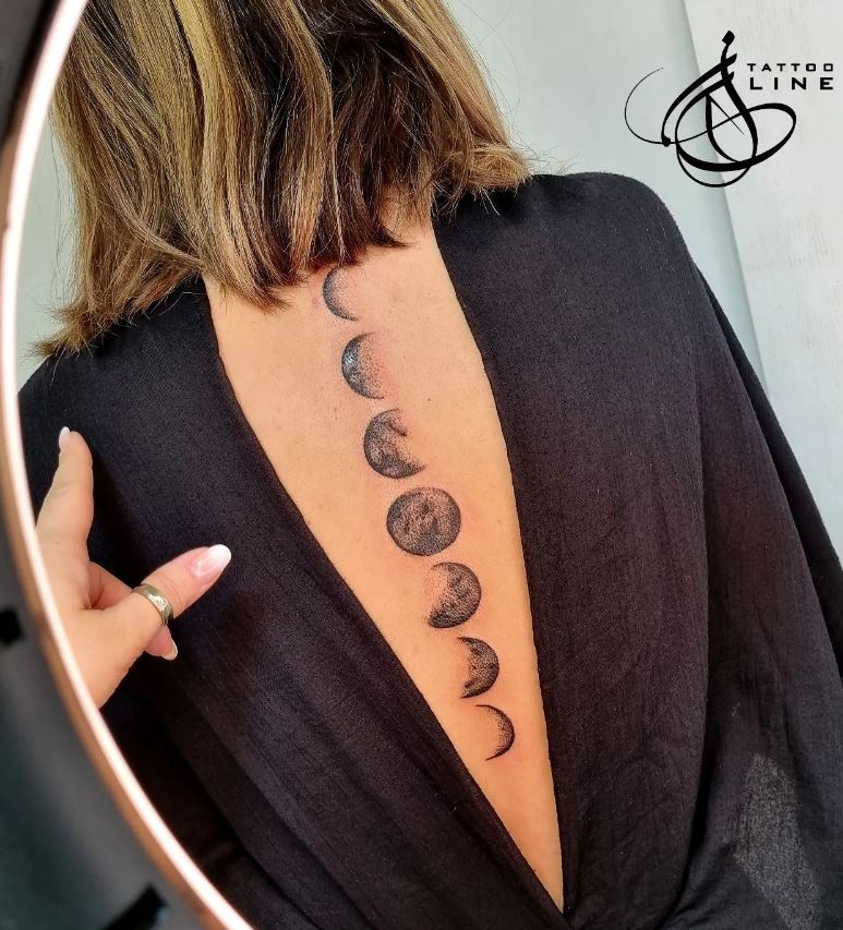 Tatouage Phases De Lune Sur Le Dos 