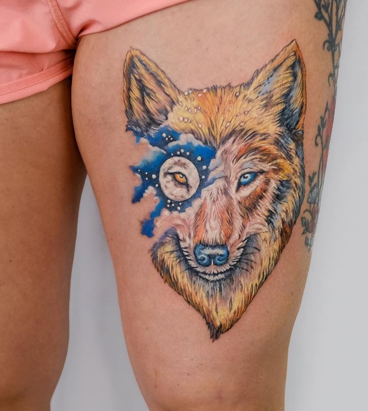 Tatouage De Loup Oeil Lunaire