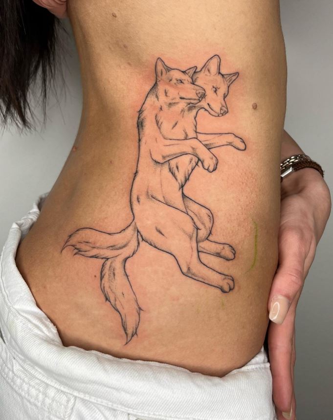  Tatouage Duo De Loup Sur La Côte