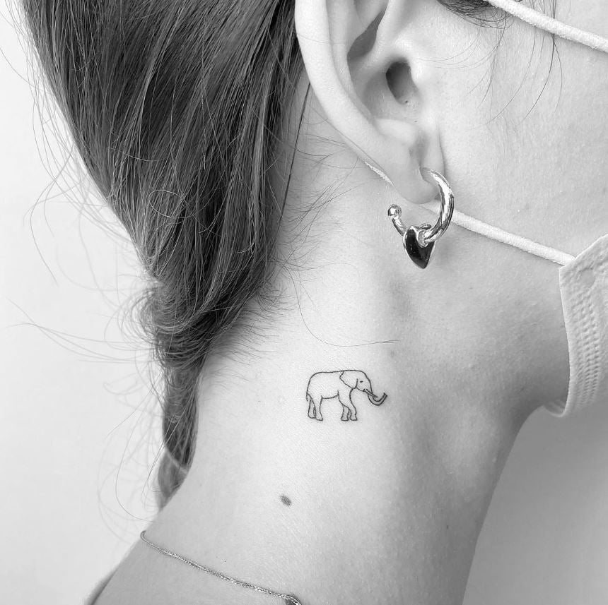 Tatouage Femme Minimaliste éléphant