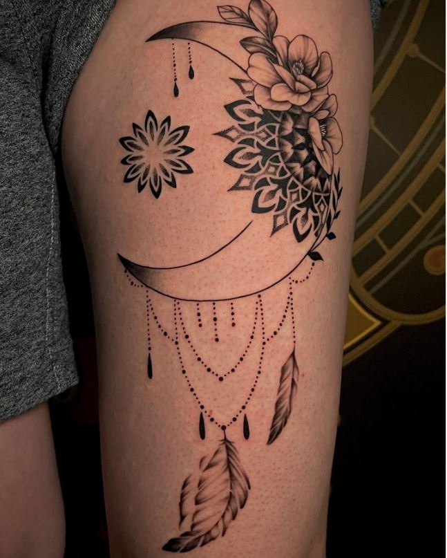 Tatouage Lune Mandala Et Fleurs