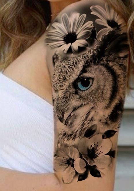 tatouage réaliste Chouette & Fleurs 