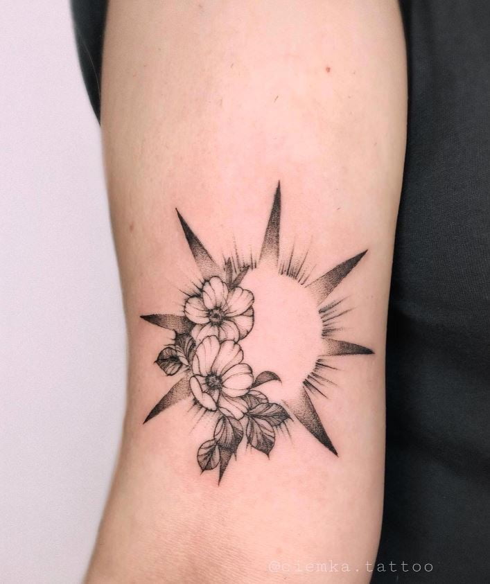 Tatouage Soleil En Fleur