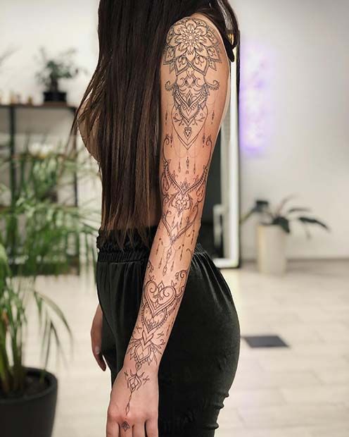tatouage ornemental Fleurs, Pendentifs Et Flèches 