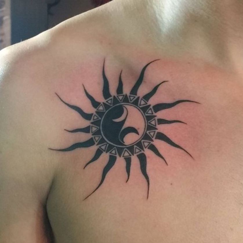 Tatouage Soleil Et Yin Yang Lunes 