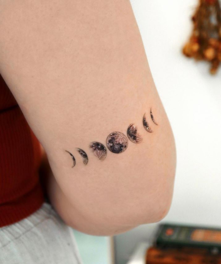 Tatouage Phase Lunaire Discrète 