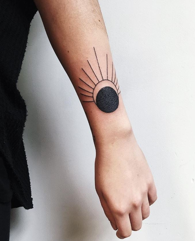  Tatouage éclipse Solaire Partielle 