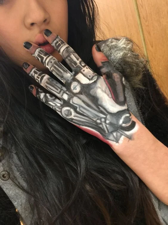 Main Exosquelette