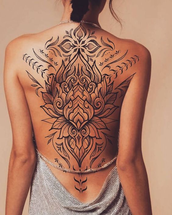 tatouage ornemental Fleur De Lotus Mandala 