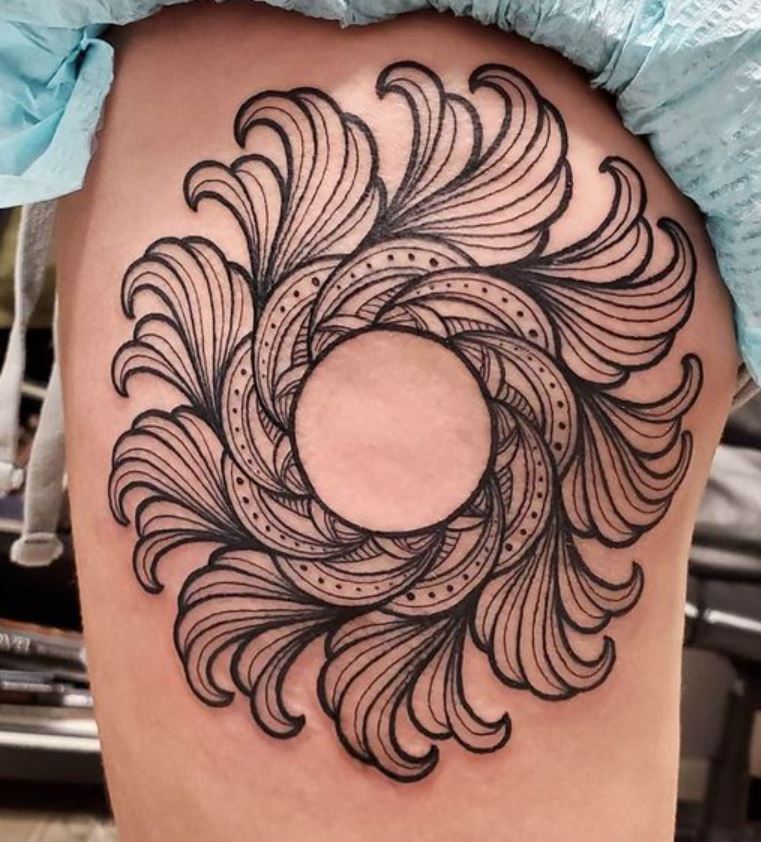 Tatouage Soleil Stylisé 