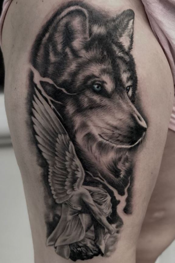 Tatouage De Loup Et Ange