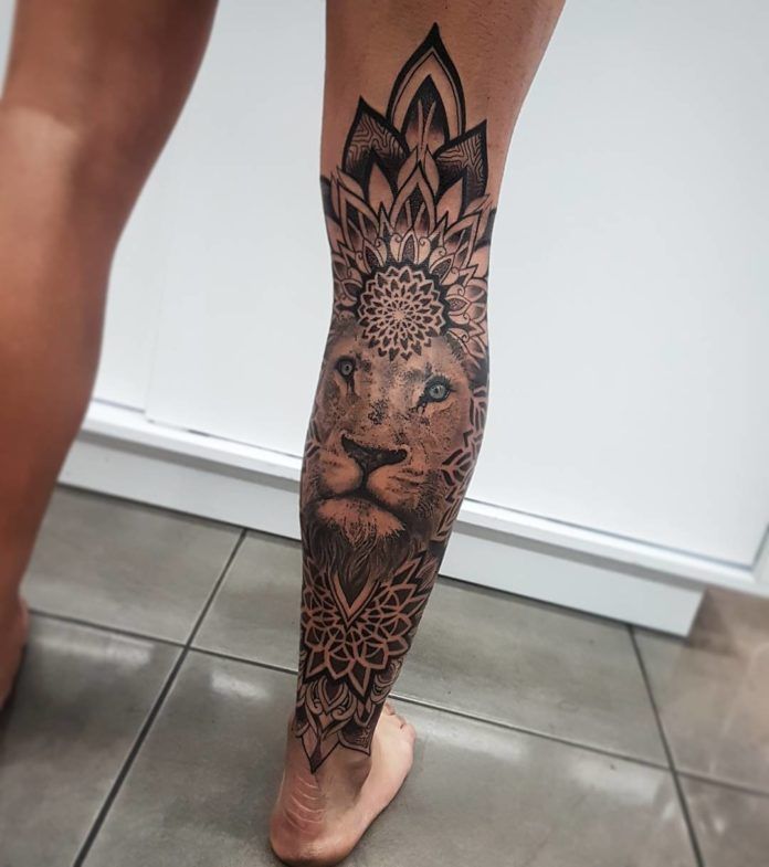 tatouage ornemental Lion Avec Figure Géométrique 