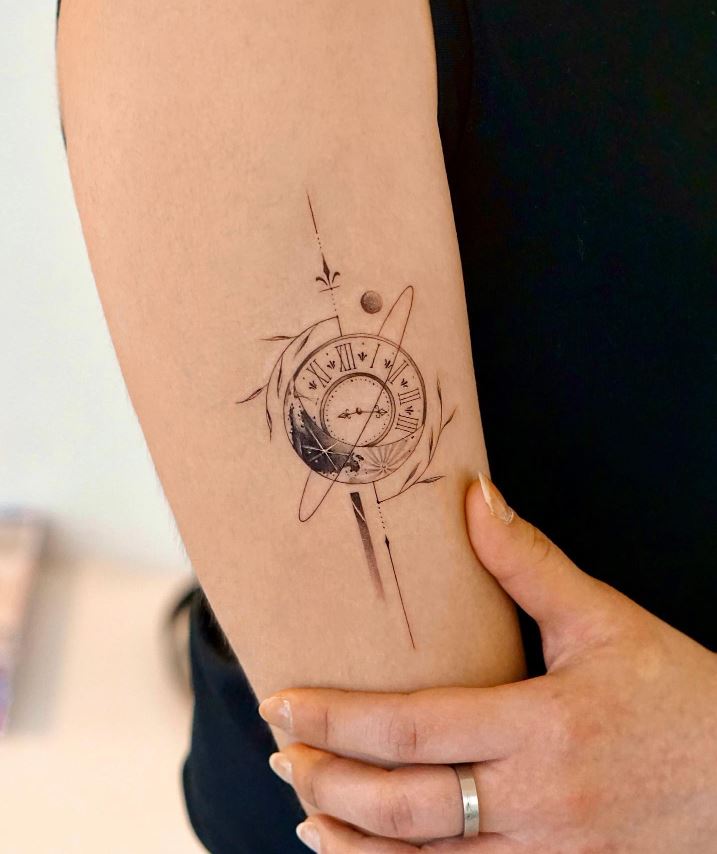 Tatouage Lune Et Horloge