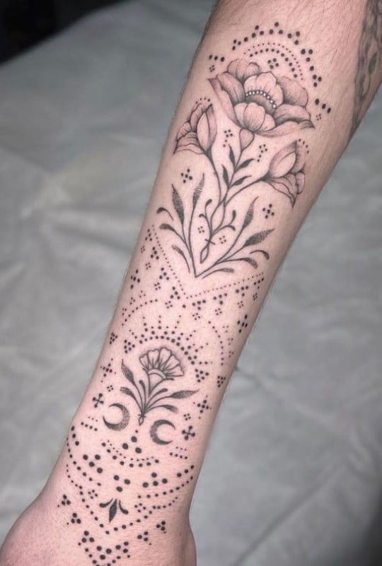 Tatouage Ornemental Et Fleur