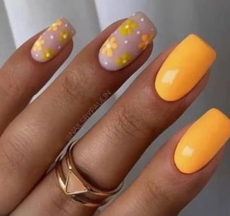 nail Art Orange à Fleurs