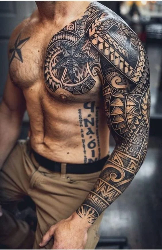 Etoile Et Tête De Lance